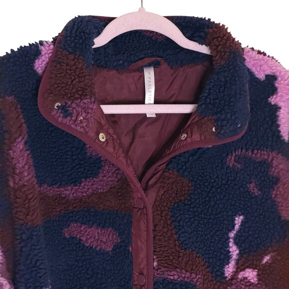 Fabletics Tahoe Teddy  Fleece Jacket Snap Front Camo Merlot Black Pink L bv - Picture 5 of 11